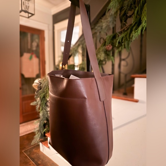 🤎 NWT Madewell The Essential Bucket Tote ~ Chocolate Raisin - Picture 7 of 10